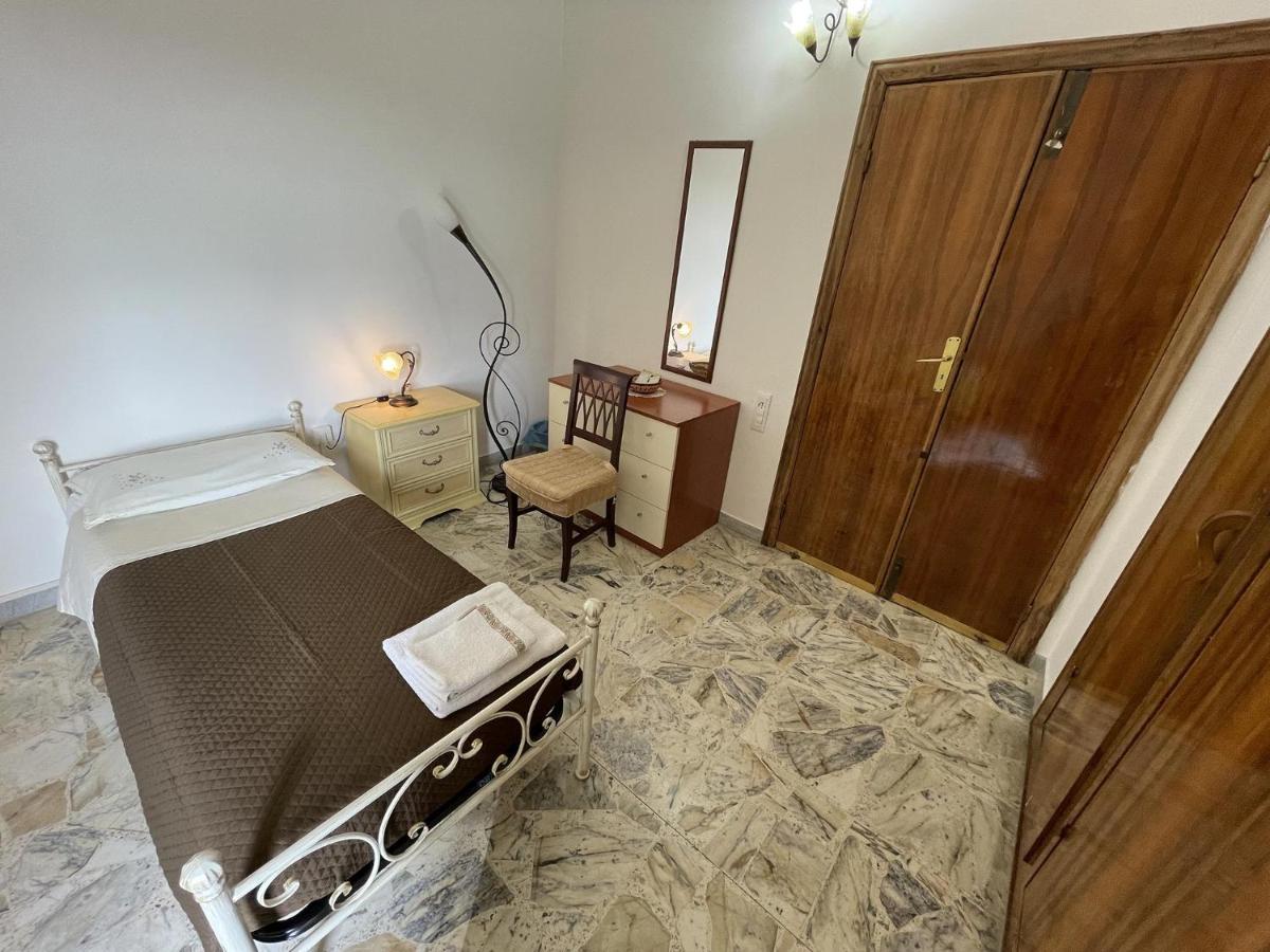 B&B Caterina Biccari Exteriör bild