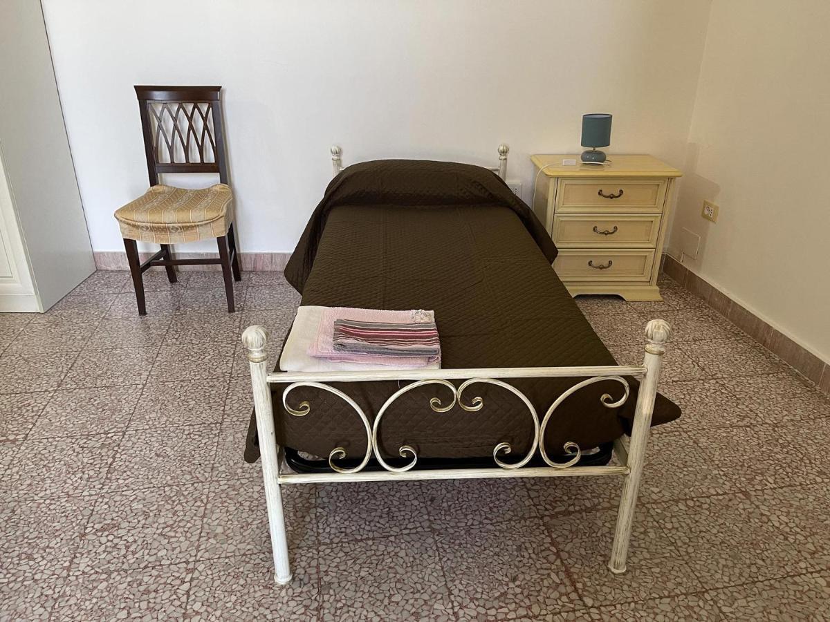 B&B Caterina Biccari Exteriör bild